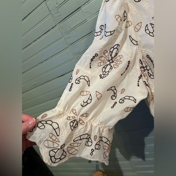 NWOT Cato Women's Multicolored Embroidered Blouse Size 22/24W - Picture 5 of 10